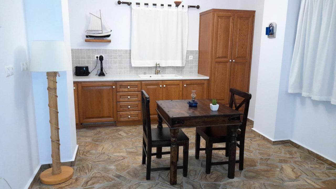 Almyra Boutique Apartments Aegina Extérieur photo